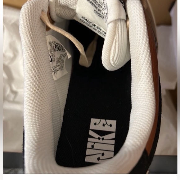 NEVER WORN! Nike Air Force 1 Low '07
Ale Brown Sanddrift - Picture 3 of 6